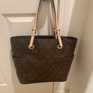 Michael Kors Jet Set Signature Tote Brown